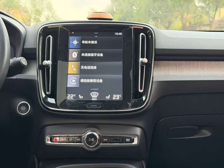 Volvo XC40 2021 T 4 WD — фото 17