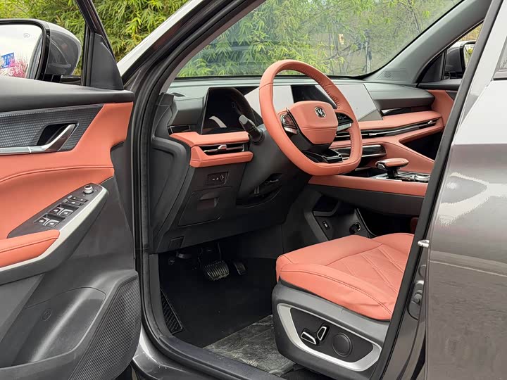Changan CS75 PLUS 2023 1.5 T ATPremium — фото 8