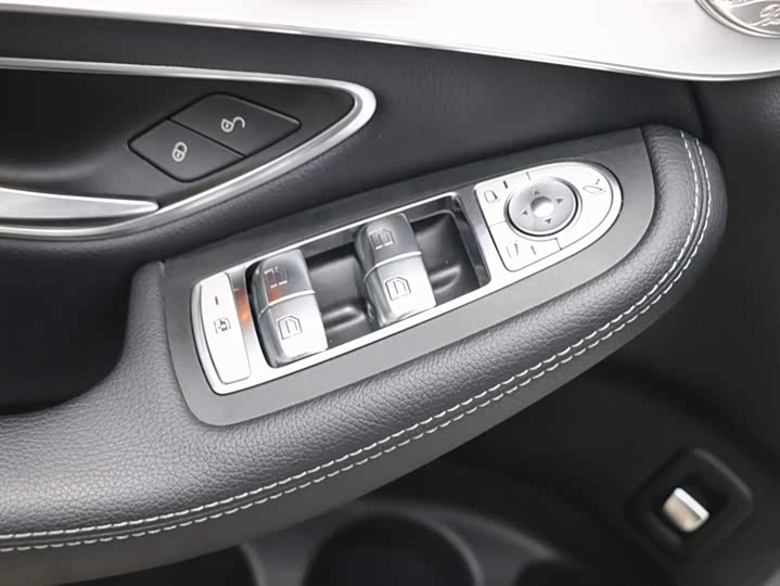 Mercedes-Benz GLC 2021 GLC 260 L 4 MATIC — фото 12