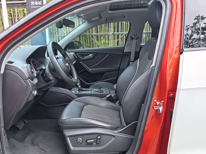 Audi Q2L 2021 35 TFSI — фото 10