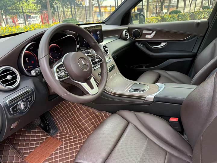 Mercedes-Benz GLC 2020 GLC 300 L 4 MATIC Luxury — фото 17