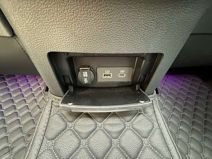 Hongqi HS5 2023 2.0 T Pro — фото 14