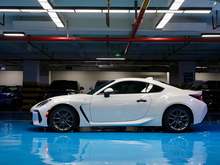 Subaru BRZ 2022 2.4 L MT — фото 2