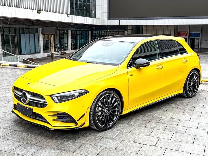 Mercedes-Benz A-Class 2022 AMG A 35 4 MATIC — фото 5