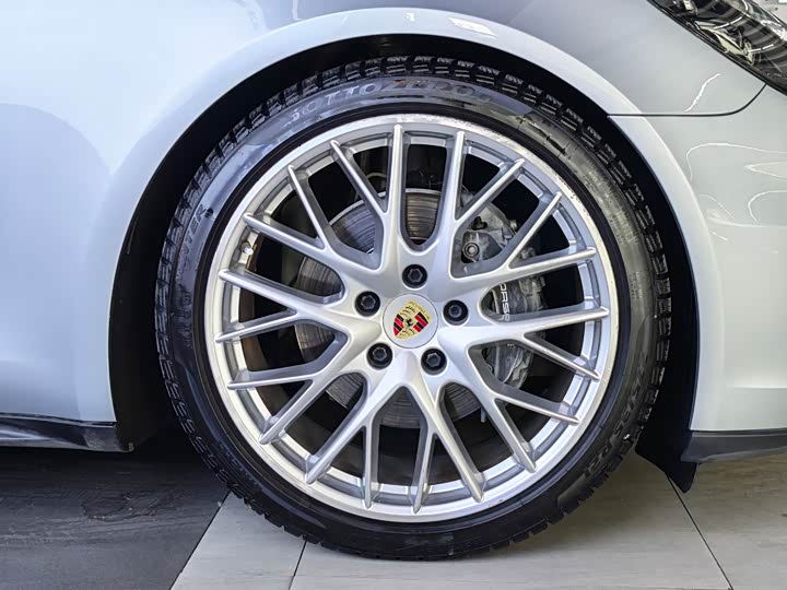 Porsche Panamera 2019 Panamera 2.9 T — фото 24
