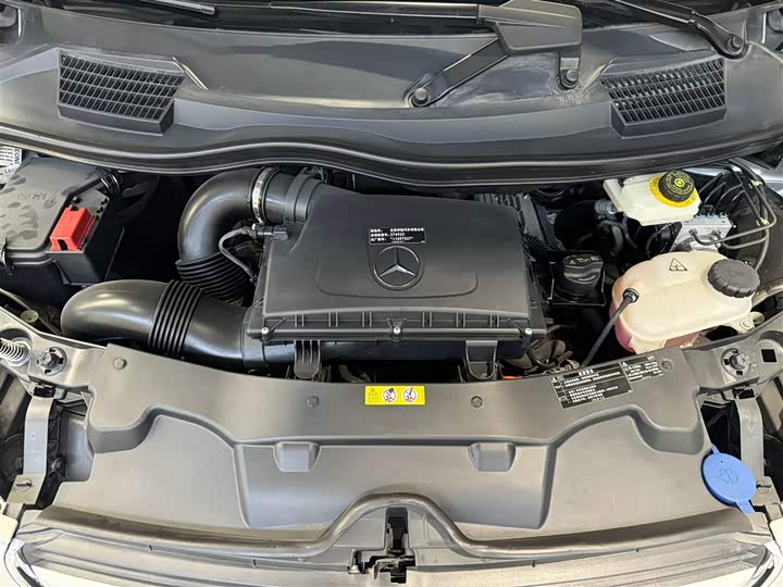 Mercedes-Benz V-Class 2018 V 260 L V — фото 4