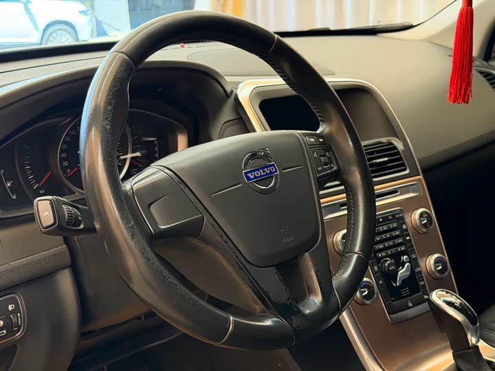 Volvo XC60 2016 T 5 — фото 7
