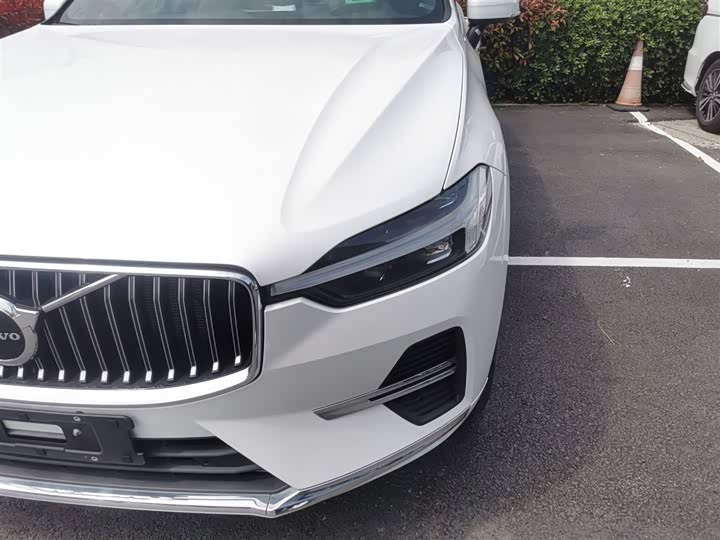 Volvo XC60 2025 B 5 4 WD — фото 24