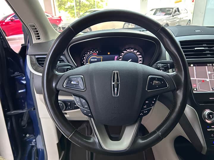 Lincoln MKC 2017 2.0 T 4 WD — фото 16
