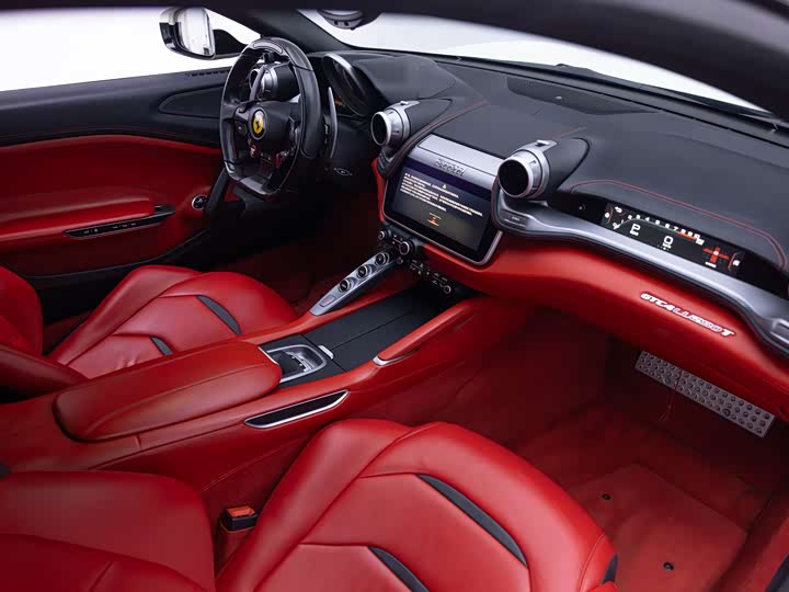 Ferrari GTC4 Lusso 2017 3.9 T V 8 — фото 14