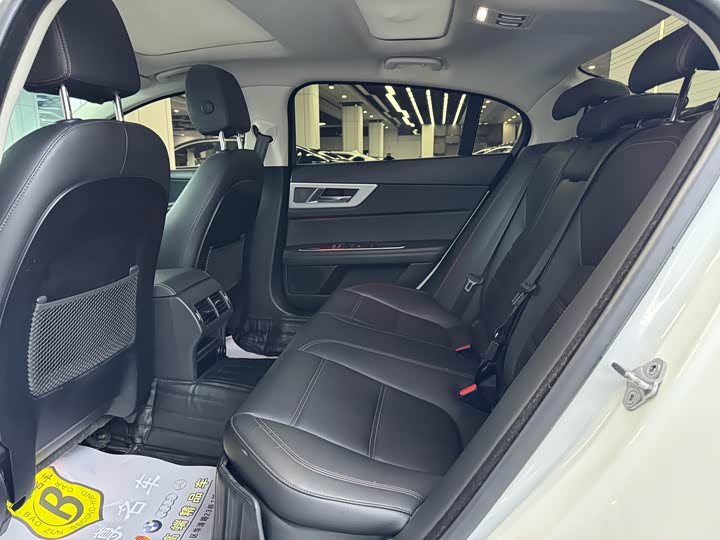 Jaguar XEL 2019 2.0 T 200 PS — фото 8