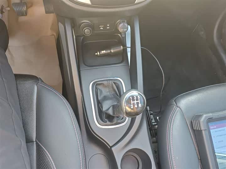 Changan CS35 2016 1.6 L MTLuxury IV — фото 14