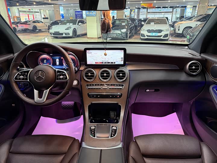 Mercedes-Benz GLC 2021 GLC 260 L 4 MATIC — фото 10