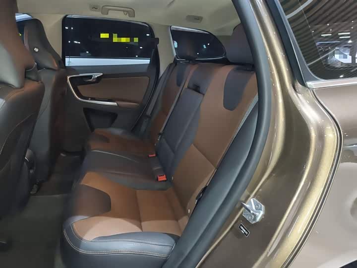 Volvo XC60 2017 T 5 AWD — фото 17