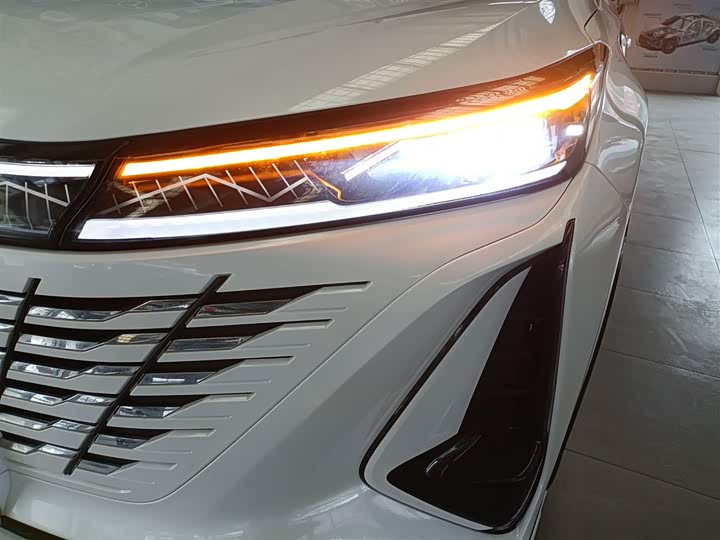 Changan CS75 PLUS 2023 2.0 T ATPremium — фото 18