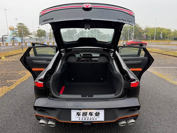 Changan UNI-V 2025 2.0 T — фото 29