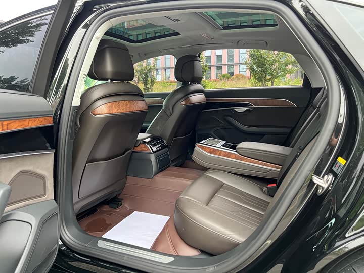 Audi A8 2018 A 8 L 55 TFSI quattro — фото 7
