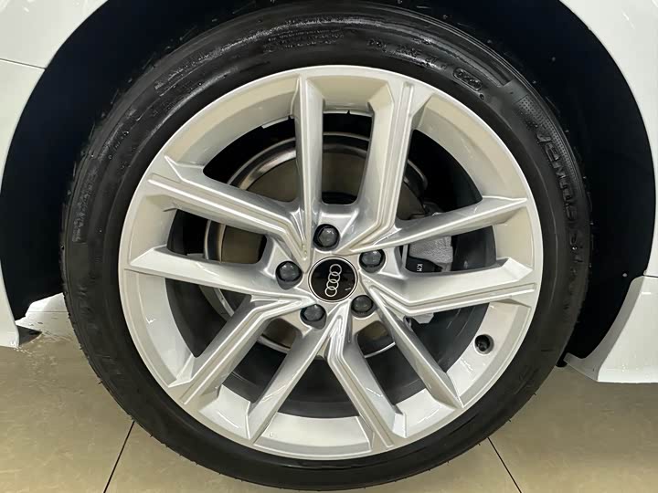 Audi A5 2024 Sportback 40 TFSI — фото 11