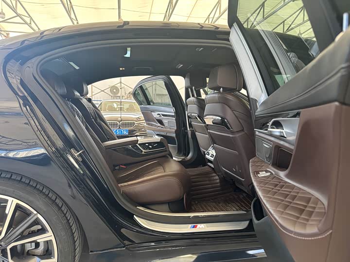 BMW 7-Series 2019 740 Li Leading M — фото 19