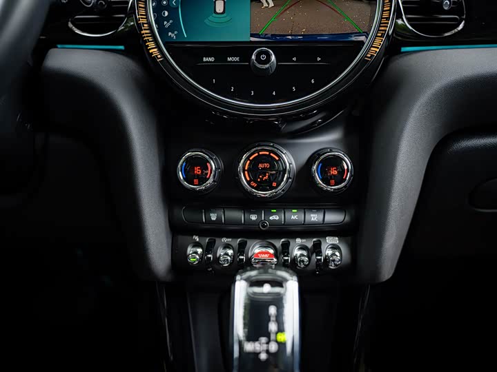 MINI Hatch — фото 16