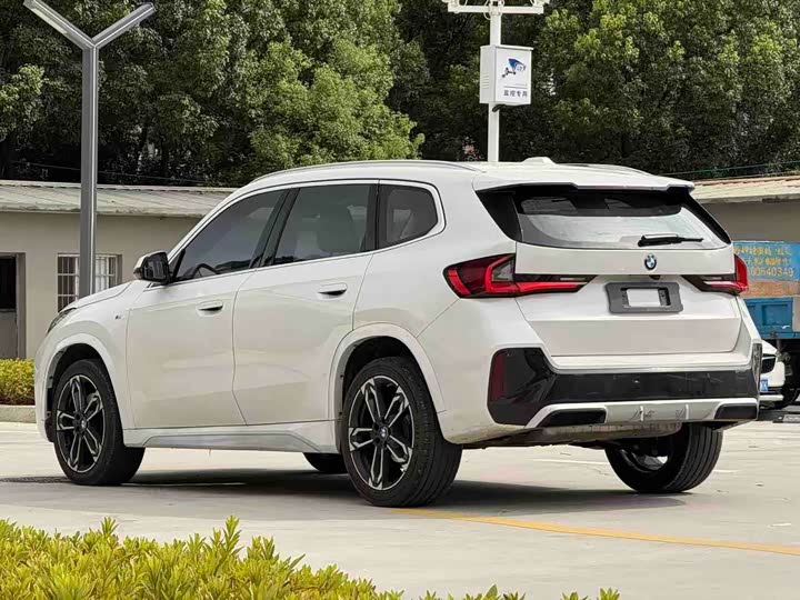 BMW X1 sDrive25Li M спортпакет — фото 5