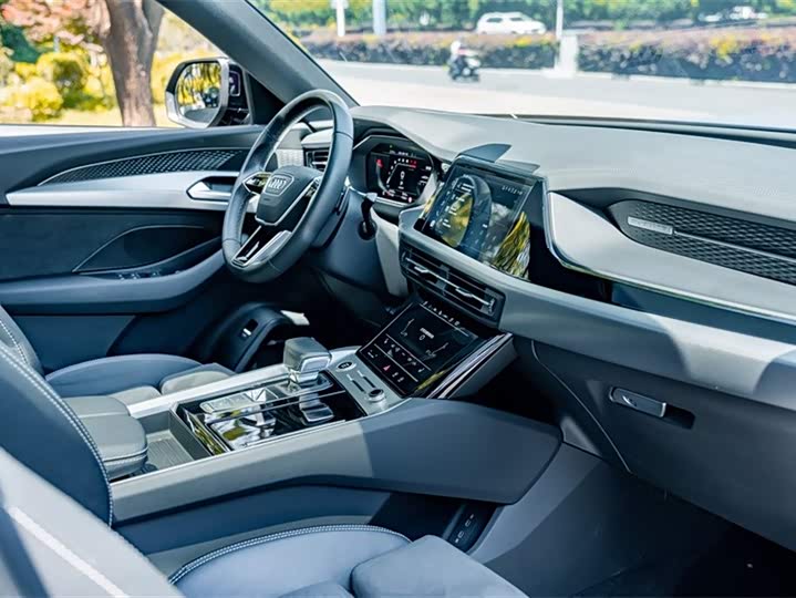 Audi Q6 2023 45 TFSI quattro — фото 18