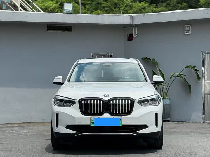 BMW i X3 2021 Leading — фото 2