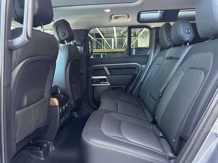 Land Rover Defender — фото 15