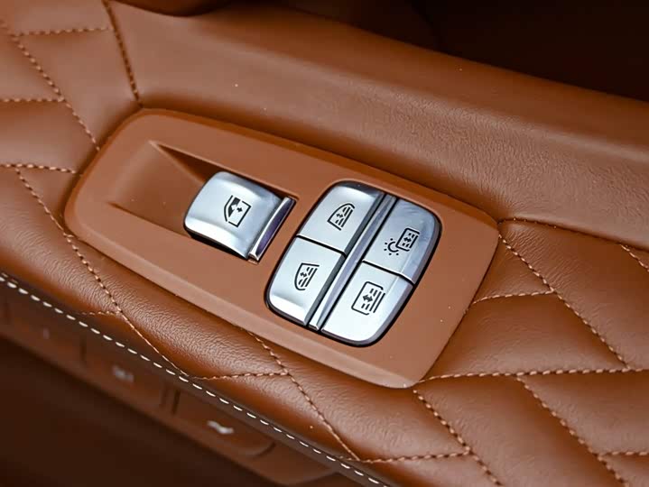 BMW 7-Series 2019 740 Li x Drive M — фото 29