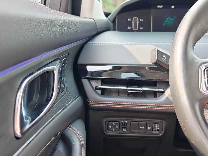 Changan UNI-K 2021 2.0 T Premium — фото 30