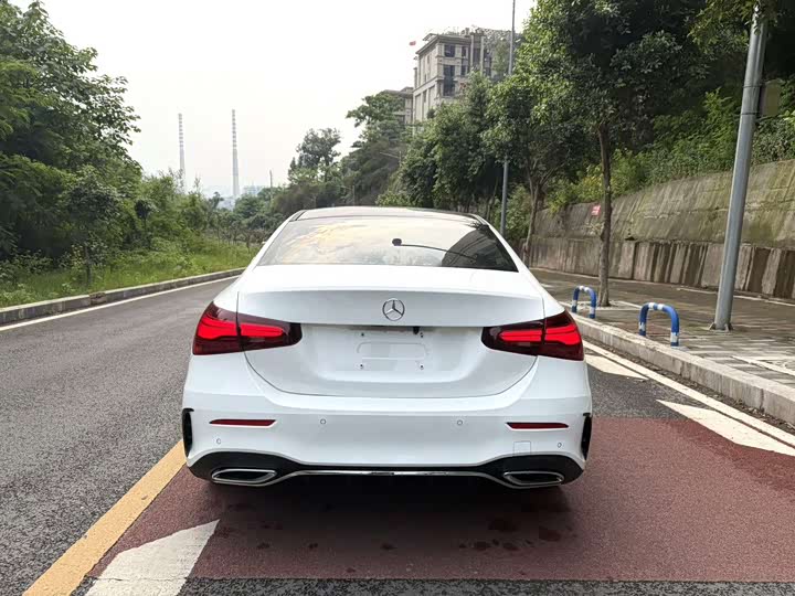 Mercedes-Benz A-Class 2023 A 200 L — фото 12