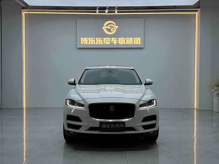 Jaguar F-PACE 2018 2.0 T 4 WD — фото 2