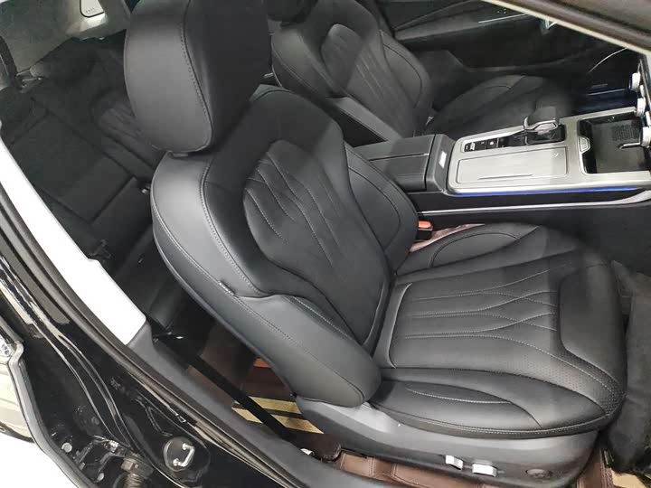 Hongqi HS5 2025 2.0 T 2 WD Pro — фото 20
