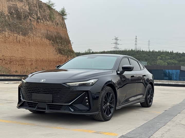 Changan UNI-V 2022 1.5 T Premium