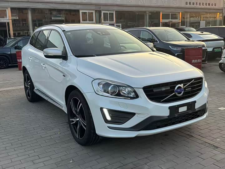 Volvo XC60 2017 T 5 AWD — фото 3