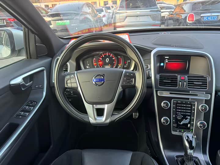 Volvo XC60 2017 T 5 AWD — фото 15