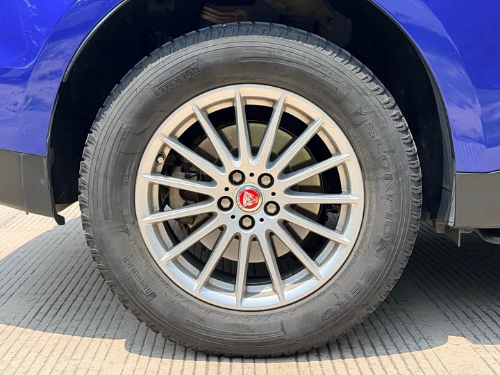 Jaguar F-PACE 2018 2.0 T 4 WD — фото 14