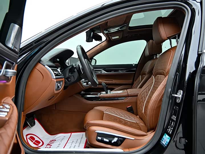 BMW 7-Series 2019 740 Li x Drive M — фото 11