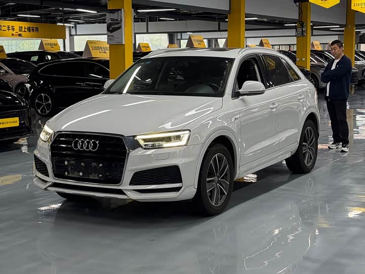 Audi Q3 2018 30 TFSI — фото 1