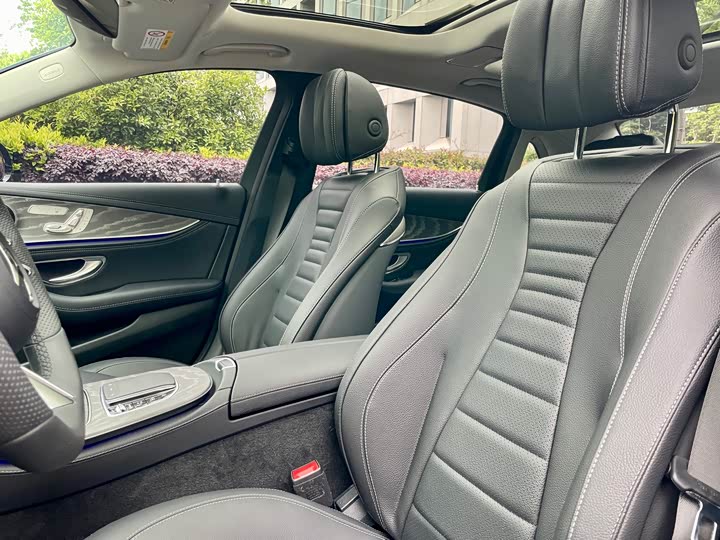Mercedes-Benz E-Class 2022 E 300 L — фото 12