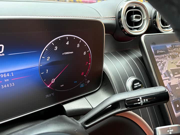 Mercedes-Benz GLC 2023 GLC 260 L 4 MATIC Luxury 7 — фото 11