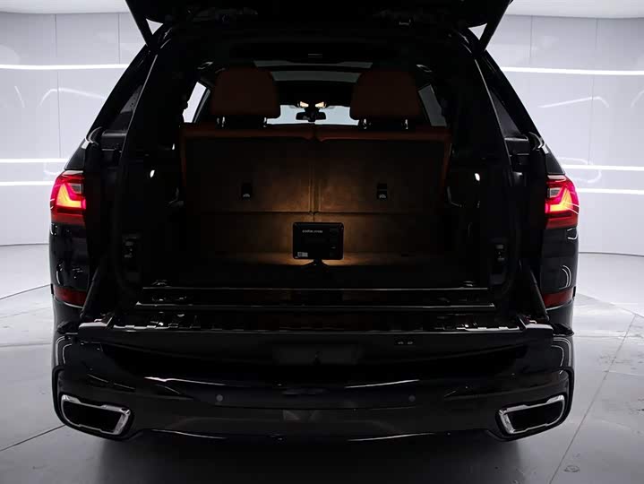 BMW X7 2021 x Drive 40i M — фото 15