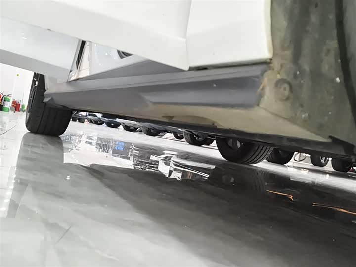 Changan UNI-V 2022 1.5 T Premium — фото 19