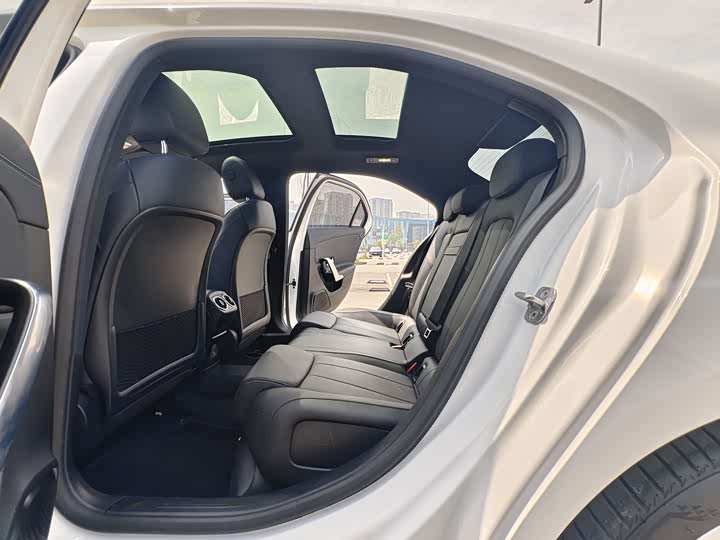 Mercedes-Benz A-Class 2023 A 180 L — фото 9