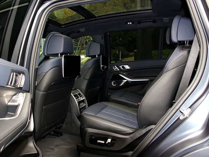 BMW X7 2020 x Drive M 50i — фото 6