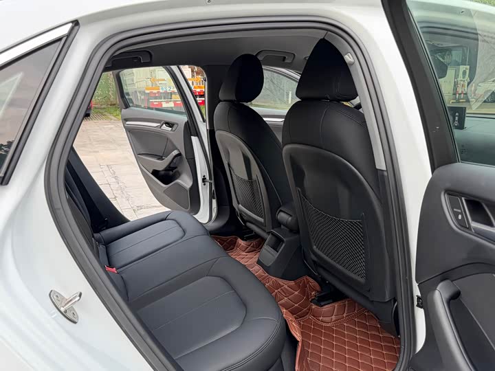 Audi A3 2019 Limousine 35 TFSI VI — фото 14