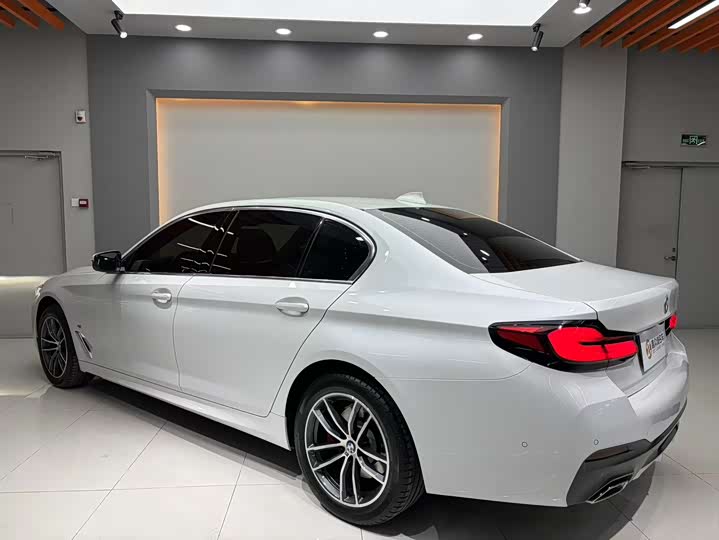 BMW 5-Series 2022 525 Li M — фото 6