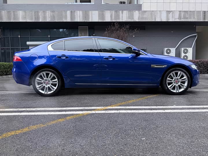 Jaguar XEL 2019 2.0 T 200 PS — фото 4