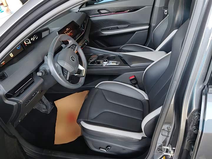 Changan UNI-V 2023 1.5 T Premium — фото 15