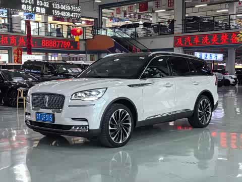 Lincoln Aviator — фото 10